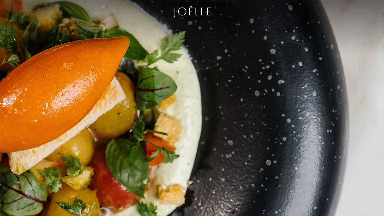 Joelle_0000_Joelle-IFI_16-9_Salade De Tomatoes